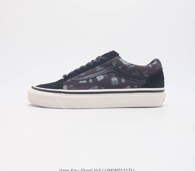 万斯 Vans Knu-Skool Vr3 Lx 面包鞋 坎普尔 茱利安系列低帮复古硫化休闲运动板鞋 肥胖版大logo 要说整个 年最为热门的鞋型之一 面包鞋