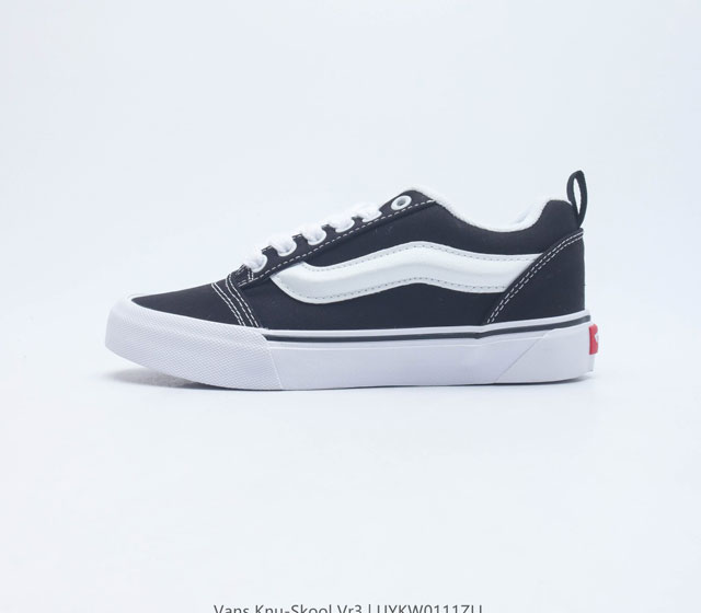 万斯 Vans Knu-Skool Vr3 Lx 面包鞋 坎普尔 茱利安系列低帮复古硫化休闲运动板鞋 肥胖版大logo 要说整个 年最为热门的鞋型之一 面包鞋