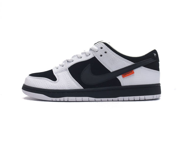 Tight Booth Nike Sb Dunk Low 黑白联名款纯原大厂出品 极力推荐 顶级版本原装头层材料 独家版型蒸餾加工帶來的是更好的视觉和脚感体验