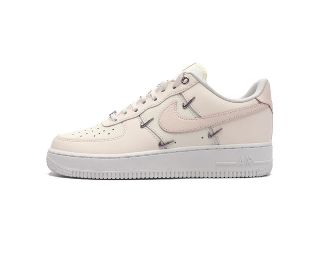 耐克 Nike Air Force 1 07 空军一号af1 低帮百搭厚底增高休闲运动板鞋 柔软 弹性十足的缓震性能和出色的中底设计 横跨复古与现代的外型结合