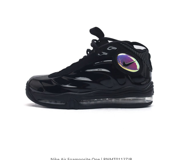 耐克nike Air Foamposite One是一双内场的后卫战靴 97年1月份首期发行 使用foamposite一次成型的喷塑鞋面 前掌单zoom后掌双z