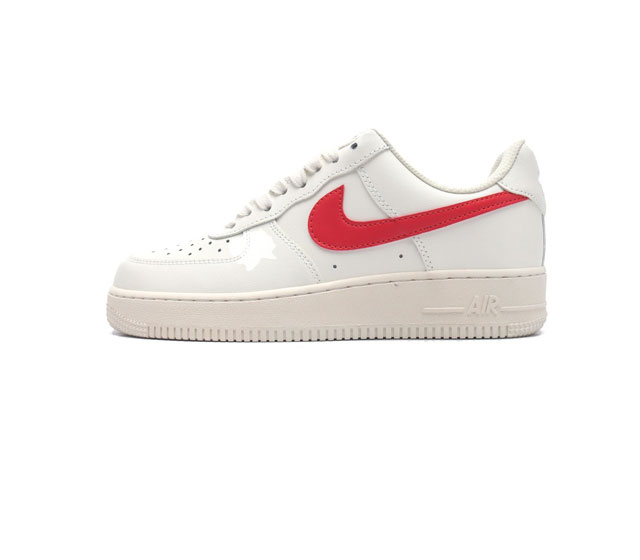 耐克 Nike Air Force 1 07 空军一号af1 低帮百搭厚底增高休闲运动板鞋 柔软 弹性十足的缓震性能和出色的中底设计 横跨复古与现代的外型结合