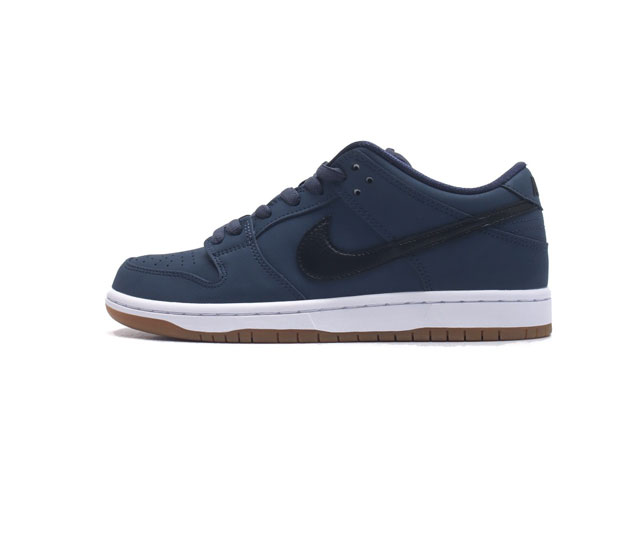 耐克 Nike Sb Dunk Low Pro 男 女滑板鞋 经典复古运动鞋 采用天然皮革 经久耐穿 塑就如元年款 Dunk 般的复古质感 鞋头透气孔 搭配鞋口