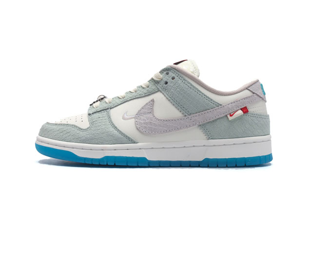 耐克nike Dunk Low 板鞋 Sb系列经典百搭休闲运动板鞋加厚鞋舌的填充 使舒适性大大提升 同时也更方便穿脱中底部分则加入了脚感柔软舒适zoomair气