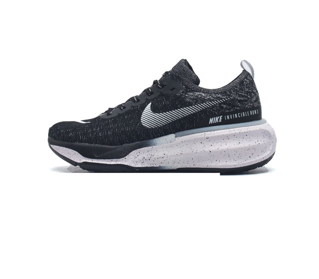 耐克 Nike Zoomx Invincible Run Fk 3 机能风格运动鞋 厚底增高老爹鞋 最新一代的invincible 第三代来了 首先鞋面采用的是