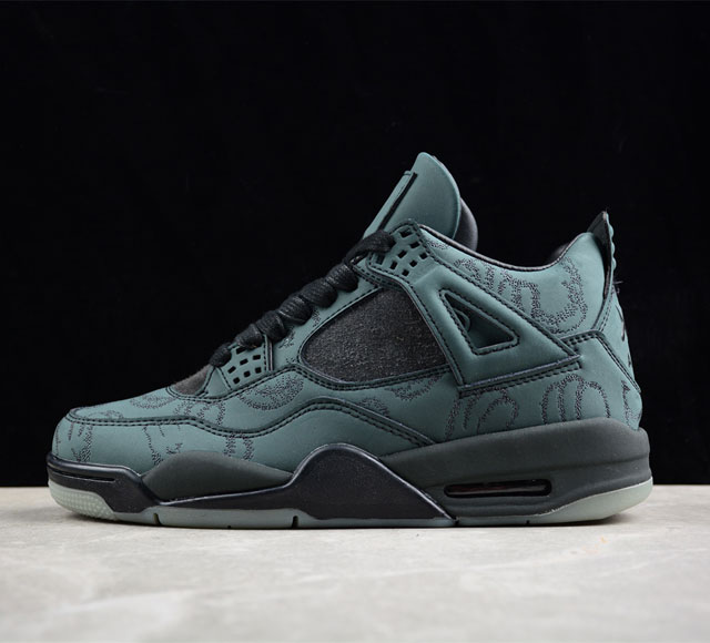 Kaws X Air Jordan 4 Black Aj4 黑麂皮夜光限量联名 930155-001 原鞋开发 原楦原纸板同源开发 完美呈现乔4的版型 内侧正确