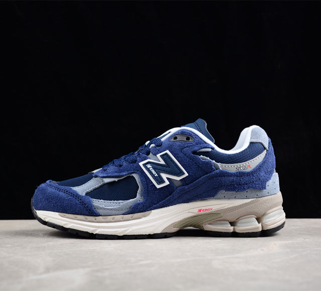 New Balance 2002系列 复古休闲跑步鞋 M2002Rdk #鞋款延续了经典科技 升级版n-Ergy缓震物料机能与材质上脚太舒适了 鞋面的柔软麂皮搭