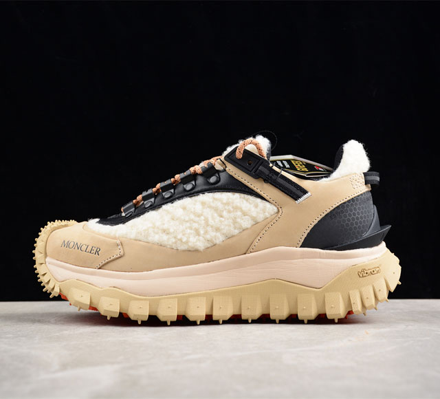 Moncler 盟可睐 蒙口 Trailgrip Gtx 抗撕裂材质山地户外鞋 鞋身采用cordura防撕裂尼龙 Gore-Tex防水材质 中底内置全掌碳板 支