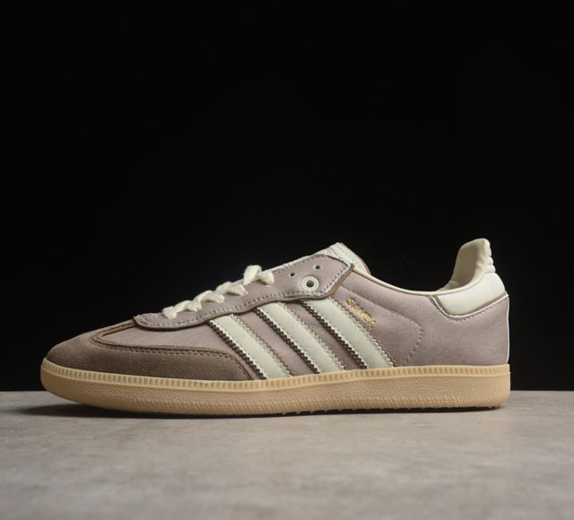 Adidas Samba Og 三叶草 桑巴纪念日系列 区别市面假皮革通货 官方货号 Ig1954 Adidas 近70年的经典samba Og 原装全头层制作