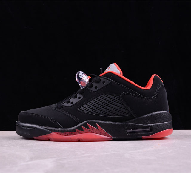 Air Jordan 5 Low Alternate 90 Aj5 乔5黑红 低帮篮球鞋 81917 01 尺码 36 3 3 38 3 39 40 40.5