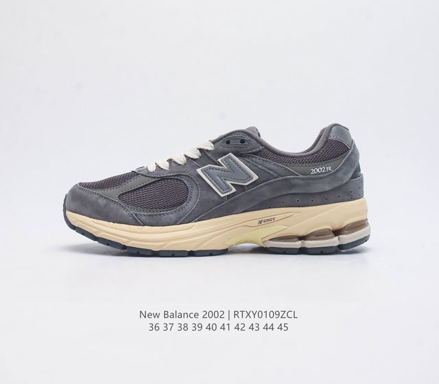 新百伦 New Balance 2R 跑鞋 男女运动鞋厚底老爹鞋 沿袭了面世之初的经典科技 以 Encap 中底配以升级版 N-Ergy 缓震物料 鞋面则采用特