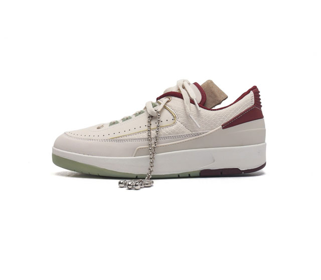 公司级air Jordan 2 Low Retro Low Sp 低帮复古篮球鞋 公司级版本 优质帆白色皮革和翻毛皮材料结合简约品牌 Logo 至臻演绎经典设计