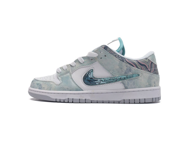 Nike Dunk Low 耐克 Sb 低帮 Cny龙年限定 三太子敖丙 白青换皮 该定制版球鞋选用原鞋款为nike Dunk Low 蒸汽木偶龙年限定换皮球鞋