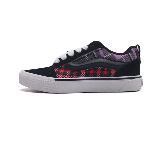 万斯 Vans Knu-Skool Vr3 Lx 面包鞋 坎普尔 茱利安系列低帮复古硫化休闲运动板鞋 肥胖版大logo 要说整个2023年最为热门的鞋型之一 面