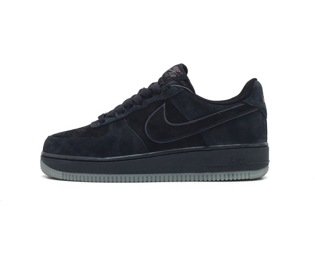 耐克男女鞋 Nike Air Force 1 '07 Lv8 空军一号运动鞋 Af1 时尚休闲篮球板鞋 设计灵感源自摔跤运动 助你发挥天赋 震撼全场 华丽设计搭