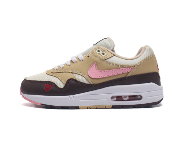 耐克nike Air Max 1'86 Og 经典复古小气垫缓震跑步鞋 穿上nike Air Max 1 '86 Og 高尔夫球鞋 成就街头传奇 该鞋款舒适耐穿