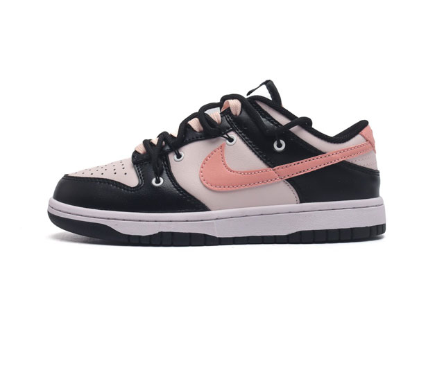 耐克 Nike Dunk Low Retro 运动鞋复古解构绑带板鞋 双鞋带 作为 80 年代经典篮球鞋款 起初专为硬木球场打造 后来成为席卷街头的时尚标杆 现