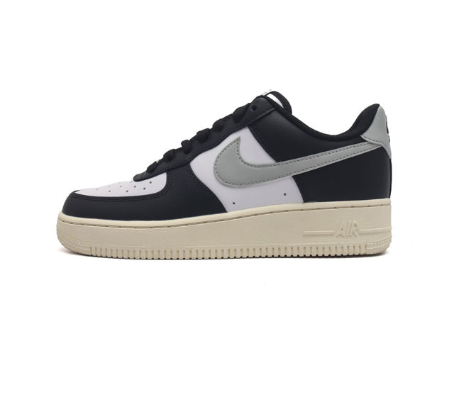 耐克 Nike Air Force 1 07 空军一号 Af 1 低帮厚底增高百搭休闲运动板鞋 柔软 弹性十足的缓震性能和出色的中底设计 横跨复古与现代的外型结