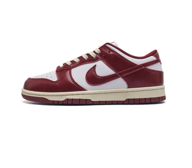 耐克nike Dunk Low 板鞋 Sb系列经典百搭休闲运动板鞋加厚鞋舌的填充 使舒适性大大提升 同时也更方便穿脱中底部分则加入了脚感柔软舒适zoomair气