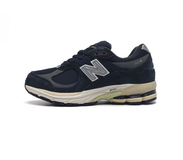 公司级 新百伦 New Balance 2R 跑鞋 男女运动鞋厚底老爹鞋 沿袭了面世之初的经典科技 以 Encap 中底配以升级版 N-Ergy 缓震物料 鞋面