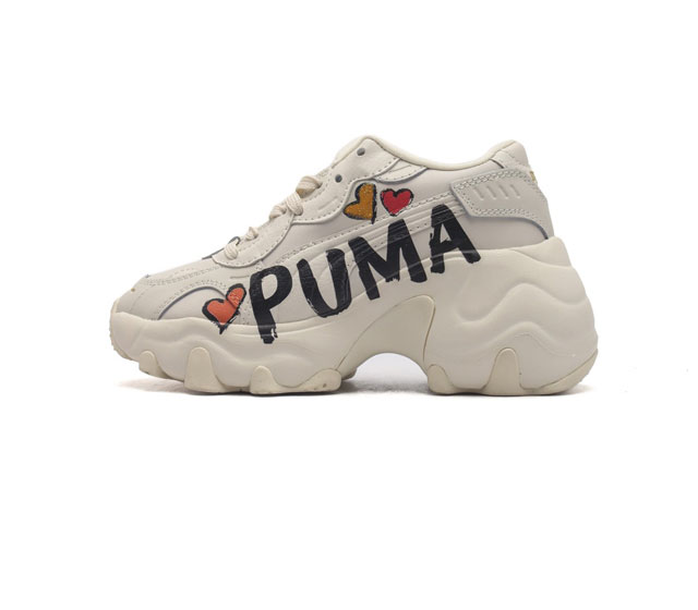 Puma 彪马 女鞋 经典休闲运动鞋奢侈品百搭老爹鞋 在今年仍然还是很受欢迎 对于爱美的人来说 鞋柜里不仅应该有一双白色的鞋子 还应该配有一双又帅又凹的老爹鞋