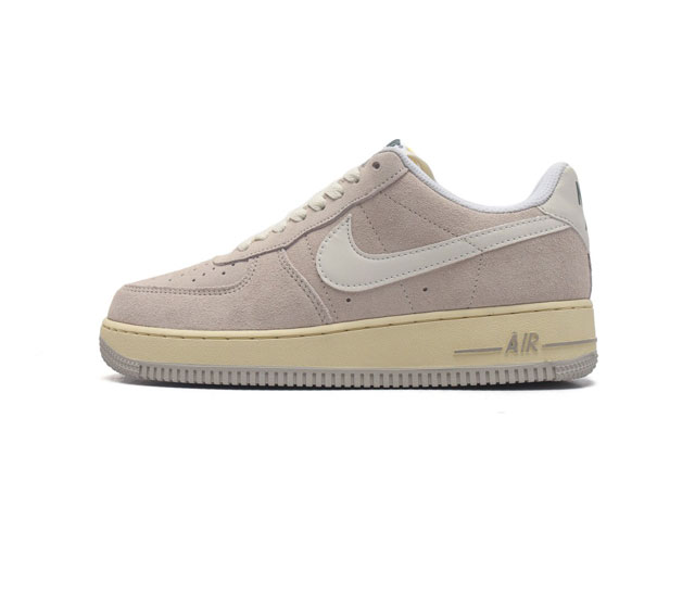 真二层皮 耐克 Nike Air Force 1 07 空军一号 Af 1 低帮 厚底增高百搭 休闲运动板鞋 柔软 弹性十足的缓震性能和出色的中底设计 横跨复古