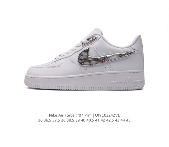 耐克 Nike Air Force 7 Prm 空军一号 Af1运动鞋复古板鞋 以实力演绎传奇篇章 从 80 年代的篮球场到现今的街头和校园 数十年来 此款运动