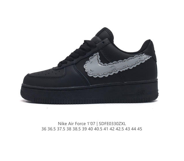 耐克男女鞋 Nike Air Force 1 '07 空军一号运动鞋 Af1 时尚休闲篮球板鞋 设计灵感源自摔跤运动 助你发挥天赋 震撼全场 华丽设计搭配优质鞋