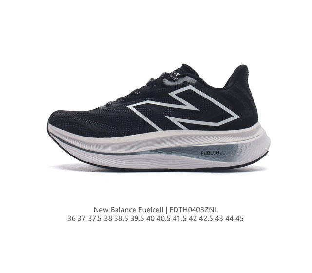 新百伦 New Balance Nb 运动鞋rc Elite系列 马拉松专业竞速碳板跑步鞋 搭载全新升级的全脚掌 Fuelcell科技中底 其优秀的疾速回弹性能