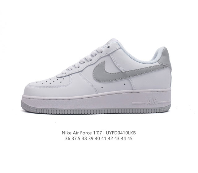 耐克 Nike Air Force 1 '07 Low 空军一号含气垫 低帮百搭厚底增高休闲运动板鞋。柔软、弹性十足的缓震性能和出色的中底设计，横跨复古与现代的