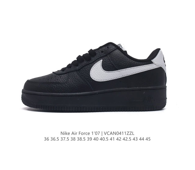 耐克 Nike Air Force 1 '07 Low 空军一号含气垫 低帮百搭厚底增高休闲运动板鞋。柔软、弹性十足的缓震性能和出色的中底设计，横跨复古与现代的