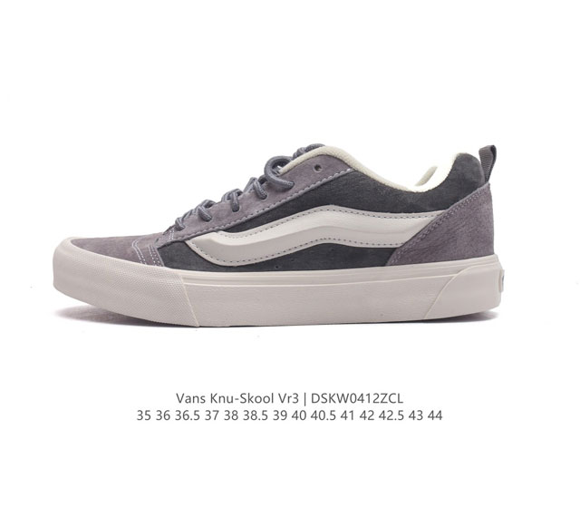 万斯 Vans Knu-Skool Vr3 Lx 面包鞋。坎普尔 茱利安系列低帮复古硫化休闲运动板鞋“肥胖版大logo”要说整个2023年最为热门的鞋型之一，