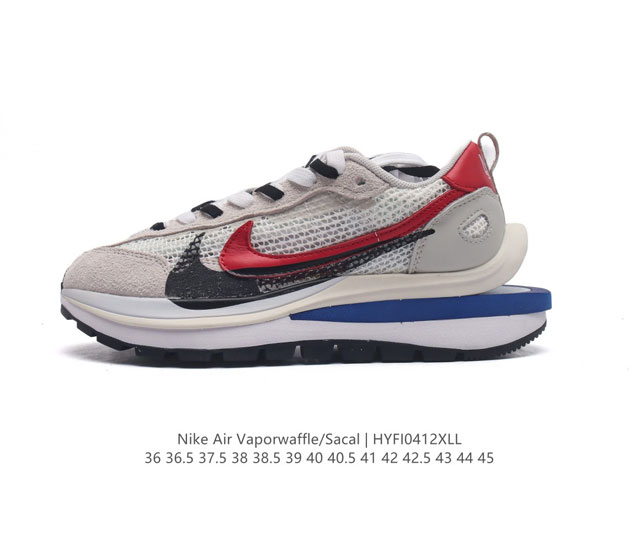 耐克 Sacai X Nike Vaporwaffle 华夫三代3.0 走秀重磅联名款运动鞋 。鞋款由pegasus与vaporfly两款鞋型的设计元素共同构建