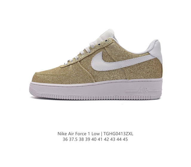 耐克 Nike Air Force 1 '07 Low 空军一号含气垫 低帮百搭厚底增高休闲运动板鞋。柔软、弹性十足的缓震性能和出色的中底设计，横跨复古与现代的