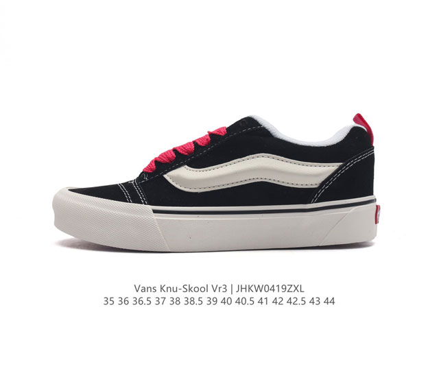 万斯 Vans Knu-Skool Vr3 Lx 面包鞋。坎普尔 茱利安系列低帮复古硫化休闲运动板鞋“肥胖版大logo”要说整个2023年最为热门的鞋型之一，