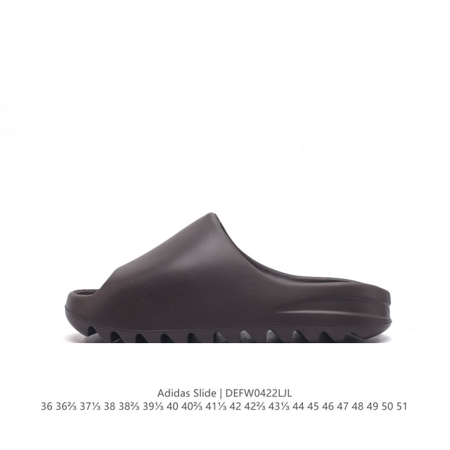 阿迪达斯 Adidas Yeezy Slide 经典运动拖鞋时尚厚底增高男女一字拖鞋。Yeezy Slide椰子拖鞋的外观十分吸引人，融合了舒适与时尚的元素，延