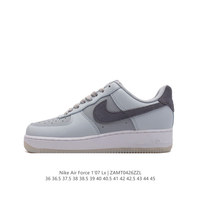 耐克 Nike Air Force 1 '07 Low 空军一号含气垫 低帮百搭厚底增高休闲运动板鞋。柔软、弹性十足的缓震性能和出色的中底设计，横跨复古与现代的