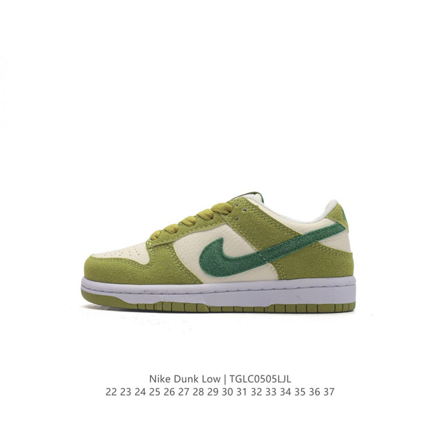 童鞋 耐克nike Dunk Low 儿童运动板鞋 Sb系列经典百搭休闲运动板鞋加厚鞋舌的填充，使舒适性大大提升，同时也更方便穿脱中底部分则加入了脚感柔软舒适z