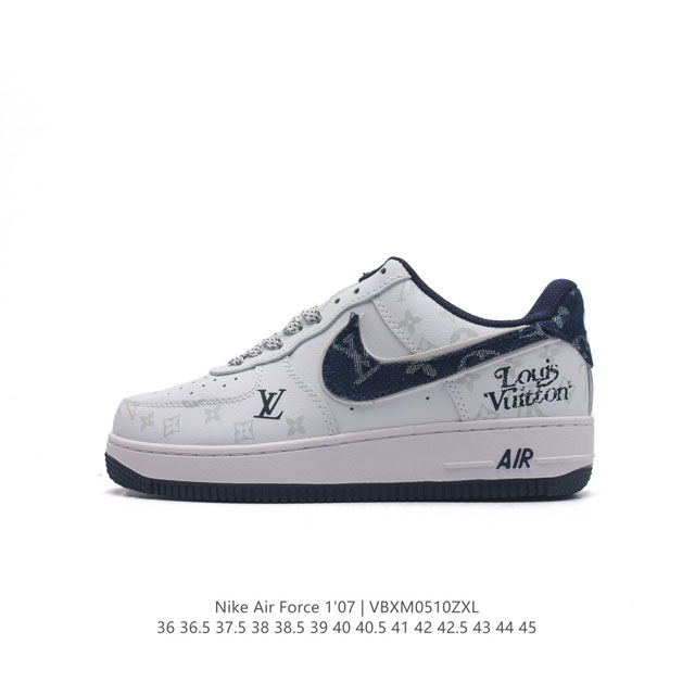 耐克 Nike Air Force 1 '07 Low 空军一号含气垫 低帮百搭厚底增高休闲运动板鞋。柔软、弹性十足的缓震性能和出色的中底设计，横跨复古与现代的