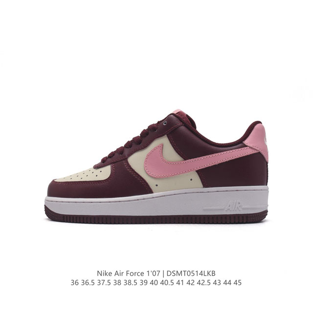 耐克 Nike Air Force 1 '07 Low 空军一号含气垫 低帮百搭厚底增高休闲运动板鞋。柔软、弹性十足的缓震性能和出色的中底设计，横跨复古与现代的