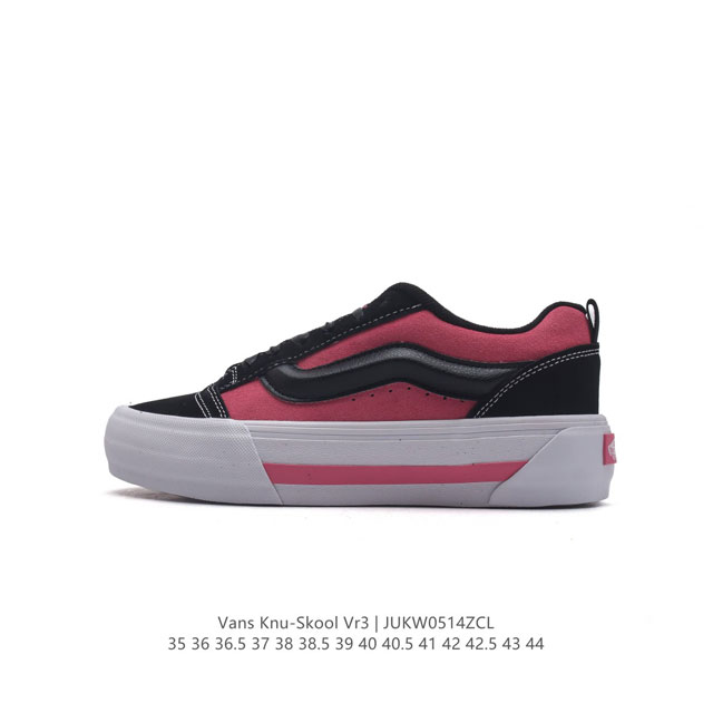 万斯 Vans Knu-Skool Vr3 Lx 面包鞋。坎普尔 茱利安系列低帮复古硫化休闲运动板鞋“肥胖版大logo”要说整个2023年最为热门的鞋型之一，