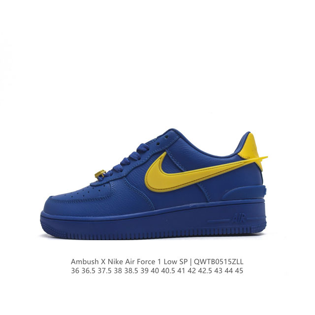 耐克 空军一号 Af1 低帮休闲板鞋 Ambush X Nk Air Force 1'07 Low Sp 空军一号联名标志性的swoosh延伸至鞋跟之外，鞋舌和