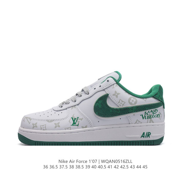 耐克 Nike Air Force 1 '07 Low 空军一号含气垫 低帮百搭厚底增高休闲运动板鞋。柔软、弹性十足的缓震性能和出色的中底设计，横跨复古与现代的