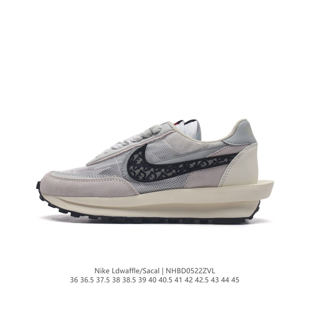 耐克 Nike 耐克双勾swoosh跑鞋 厚底增高运动鞋。Sacai X Nike Ldwaffle 慢跑鞋 Sacai 将 Nike 经典鞋款 Waffle