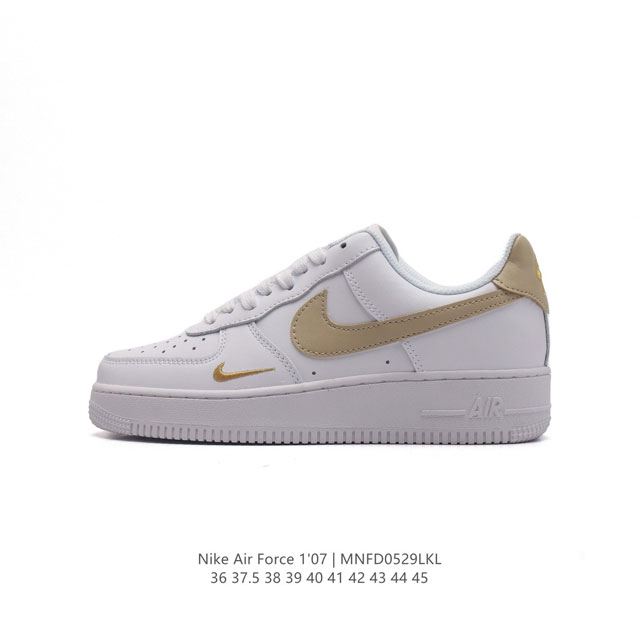 耐克 Nike Air Force 1 ’07 空军一号 Af 1 低帮 厚底增高百搭 休闲运动板鞋。柔软、弹性十足的缓震性能和出色的中底设计，横跨复古与现代的