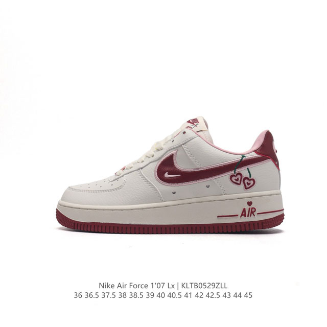 耐克 Nike Air Force 1 ’07 空军一号 Af 1 低帮 厚底增高百搭 休闲运动板鞋。柔软、弹性十足的缓震性能和出色的中底设计，横跨复古与现代的