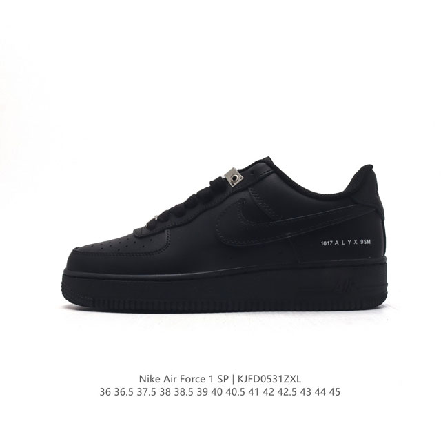 耐克 Nike Air Force 1 '07 Low 空军一号含气垫 低帮百搭厚底增高休闲运动板鞋。柔软、弹性十足的缓震性能和出色的中底设计，横跨复古与现代的