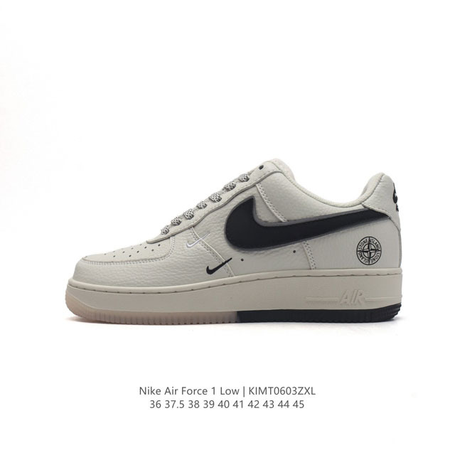 耐克 Nike Air Force 1 '07 Low 空军一号含气垫 低帮百搭厚底增高休闲运动板鞋。柔软、弹性十足的缓震性能和出色的中底设计，横跨复古与现代的