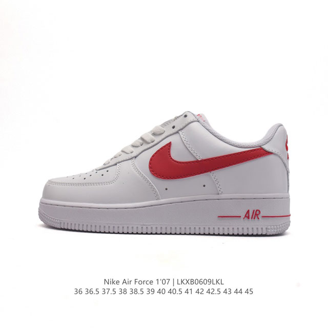 耐克 Nike Air Force 1 '07 Low 空军一号含气垫 低帮百搭厚底增高休闲运动板鞋。柔软、弹性十足的缓震性能和出色的中底设计，横跨复古与现代的