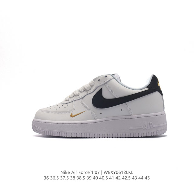 仿头层皮 耐克 Nike Air Force 1 '07 Low 空军一号含气垫 低帮百搭厚底增高休闲运动板鞋。柔软、弹性十足的缓震性能和出色的中底设计，横跨复